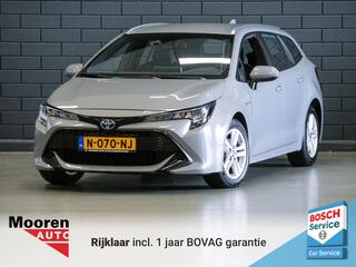 toyota-corolla-touring-sports-1.8-h