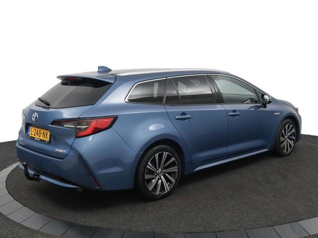 Toyota COROLLA Touring Sports 1.8 Hybrid Dynamic | Trekhaak | Stoelverwarming | Draadloos telefoonlader | Keyless Entry |