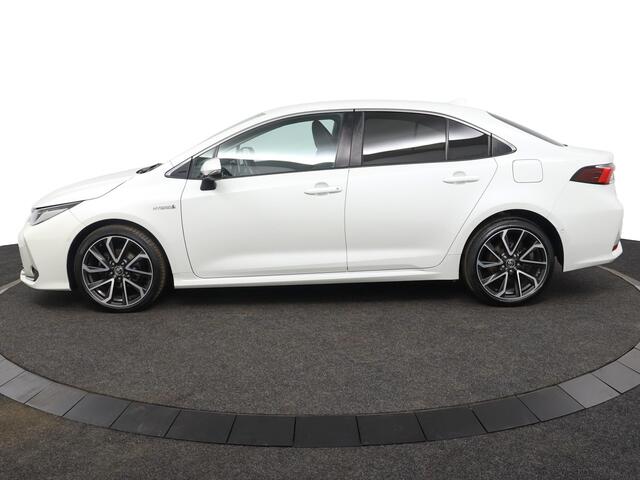 Toyota COROLLA 1.8 Hybrid Executive | Adaptive Cruise Control | Navigatie | Apple Carplay | Android Auto | Parkeersensoren | Head up display | Achteruitrijcamera |