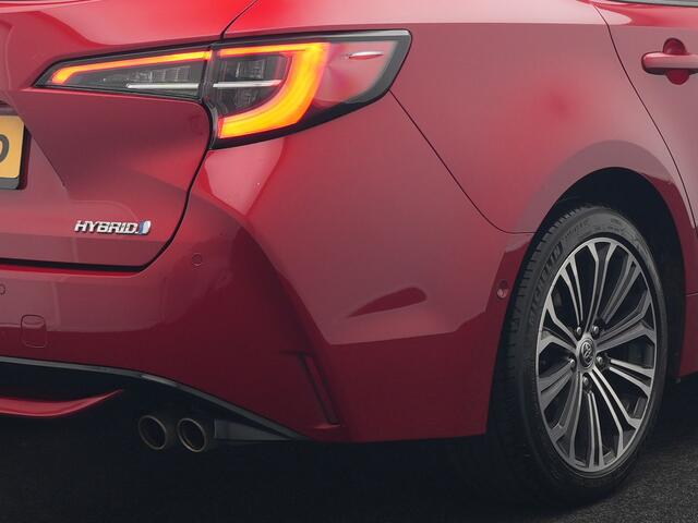 Toyota COROLLA Touring Sports 2.0 Hybrid Dynamic 180pk Dealer O.H. | Adaptive Cruise | Camera | Sportstoelen & Stuur Verwarmd | Apple Carplay | Keyless | Blis | Navigatie | DAB |
