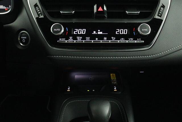 Toyota COROLLA Touring Sports Hybrid 140 Dynamic | Apple Carplay/Android Auto | Parkeersensoren | Stoelverwarming | Elektrische Achterklep | Navigatie |