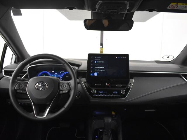Toyota COROLLA Hybrid 140 Style | Stuur en Stoelverwarming | Parkeersensoren V+