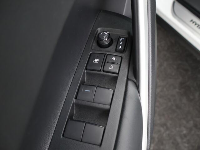 Toyota COROLLA Cross 2.0 High Power Hybrid First Edition | Trekhaak | Electrisch bedienbare achterklep |