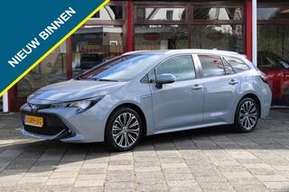 toyota-corolla-1.8-hybrid-business-