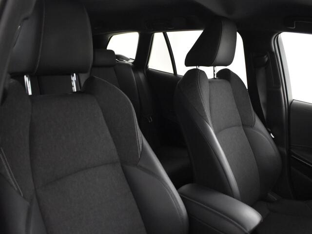 Toyota COROLLA 1.8 Hybrid Bi Tone | Stuur & Stoelverwarming | PDC V+A | HUD |