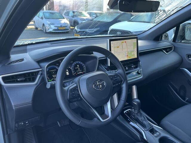 Toyota COROLLA Cross Hybrid 140 Style