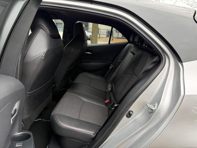 Toyota COROLLA 2.0 Hybrid Executive **NAVIGATIE/ HEAD UP DISPLAY/ DODEHOEK DETECTIE/ 36 MAANDEN GARANTIE**