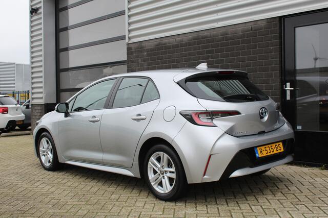Toyota COROLLA 1.8 Hybrid Active / Carplay / Camera / N.A.P.
