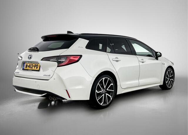 Toyota COROLLA Touring Sports 2.0 Hybrid Executive | Navigatie | PDC V+A | Stuur-Stoelverwarming |