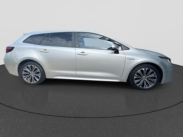 Toyota COROLLA Touring Sports 1.8 Hybrid Dynamic Edition | Rijklaarprijs | Blind spot | Sensoren | Trekhaak