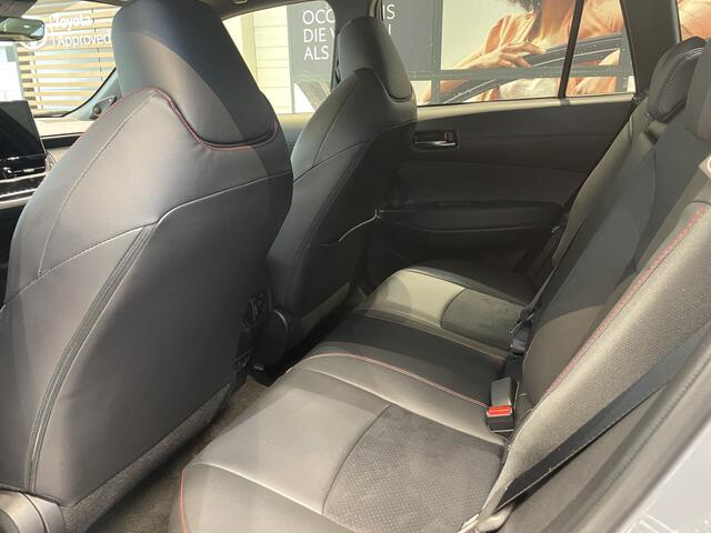 Toyota COROLLA Cross Hybrid 180 GR Sport | Apple Carplay | Toyota Safety Sense | Dikke uitvoering | Achteruitrijcamera |