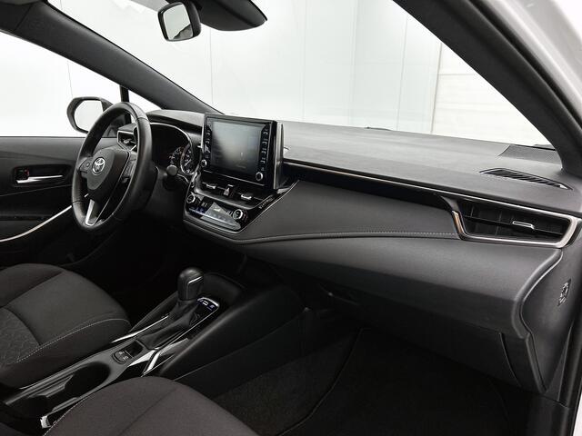 Toyota COROLLA 1.8 Hybrid Active | 1e Eigenaar | Trekhaak | NIEUW GELEVERD & ONDERHOUDEN | Apple Carplay / Android Auto |