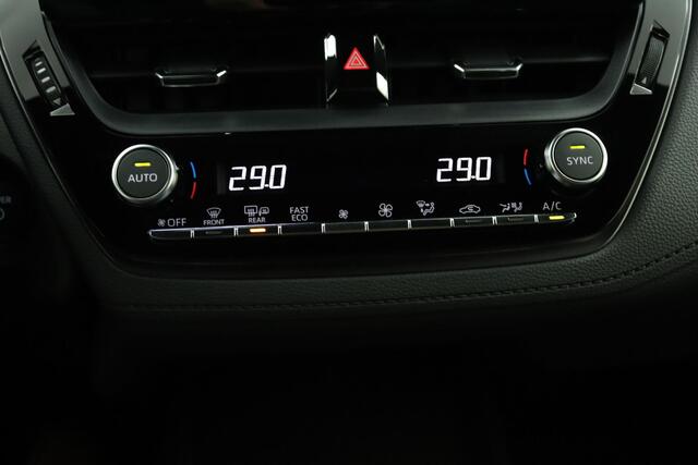 Toyota COROLLA Cross Hybrid 180 GR Sport | Panoramadak | Nieuwe Auto | 10 jaar garantie |