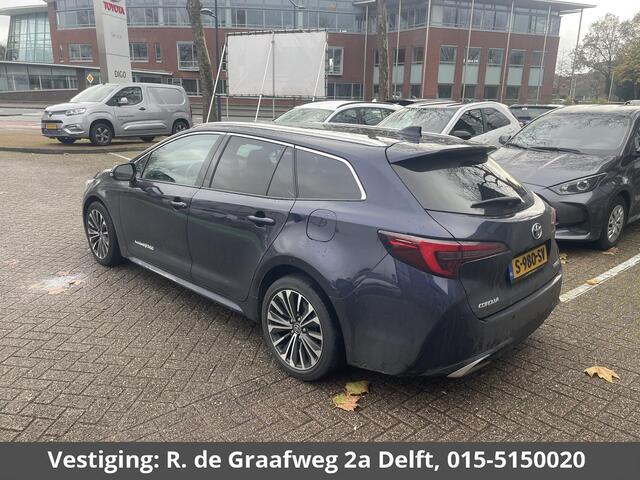 Toyota COROLLA Touring Sports 1.8 Hybrid First Edition | DEMO | Parkeersensoren | Elektrische kofferbak | Navigatie |