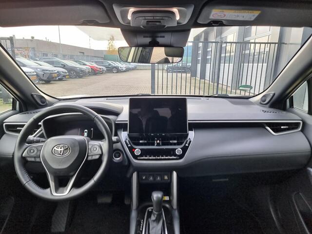 Toyota COROLLA Cross 2.0 High Power Hybrid Launch Edition | Elektrische Achterklep | Navigatie | Stoelverwarming |