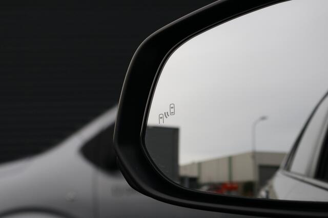 Toyota COROLLA Cross 2.0 High Power Hybrid First Edition | Apple Carplay | 197 pk | Achteruitrijcamera |