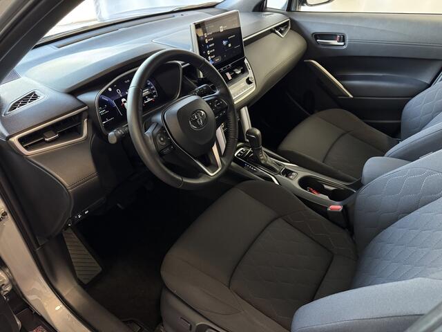 Toyota COROLLA Cross HYBRID 140 STYLE STOEL/STUUR VERW. ELEK.KLEP LED KEYLESS CARPLAY NAVI CAMERA ADAP CRUISE PDC