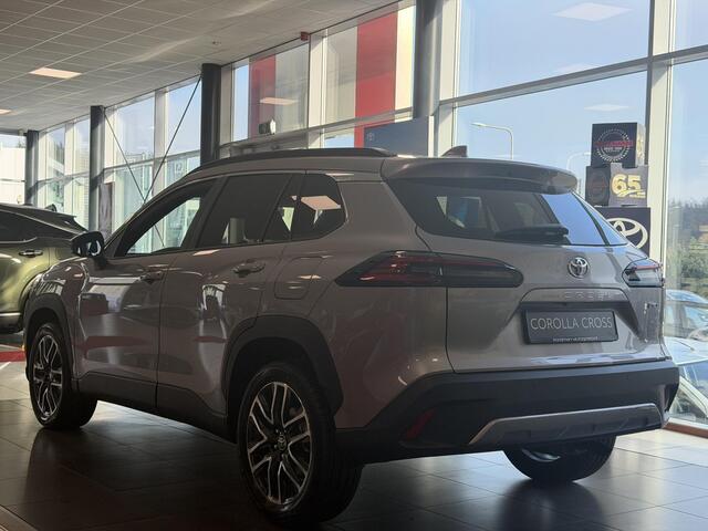 Toyota COROLLA Cross Hybrid 140 Dynamic Dodehoekdetectie | Parkeersensoren | Stoel & Stuur verwarming | Garantie t/m 2035! | Direct leverbaar