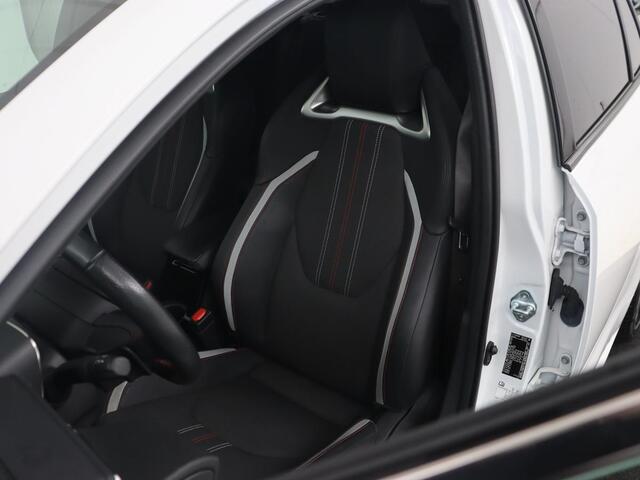 Toyota COROLLA 2.0 Hybrid GR-Sport Plus | Head-Up | Stoelverwarming | Camera | Sportstoelen | Adaptive cruise | Carplay | Keyless | Navigatie | Park Assist | Full LED