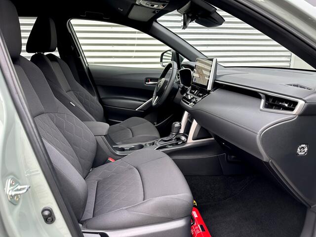 Toyota COROLLA Cross Hybrid 140 Style Urban Khaki