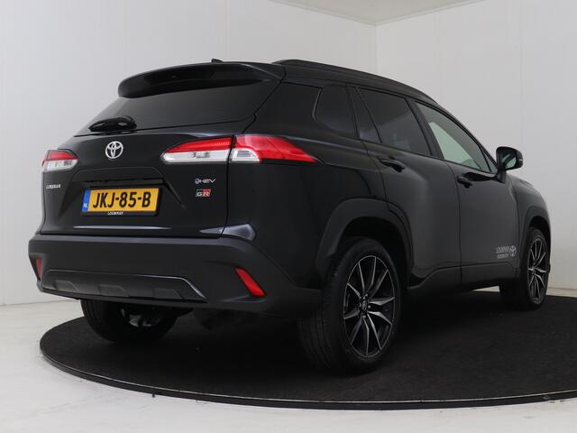 Toyota COROLLA Cross Hybrid 140 Business GR Sport | DEMO & DIRECT LEVERBAAR | 18 inch GR Sport Velgen | Privacy Glass | Premium Uitgevoerd | Demo Jeffrey
