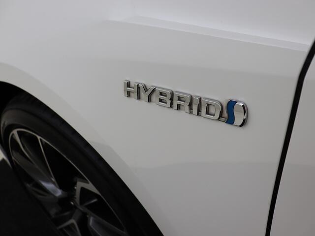Toyota COROLLA Touring Sports 2.0 Hybrid Premium | BTW Voertuig | Lederen bekleding | Stoelverwarming |