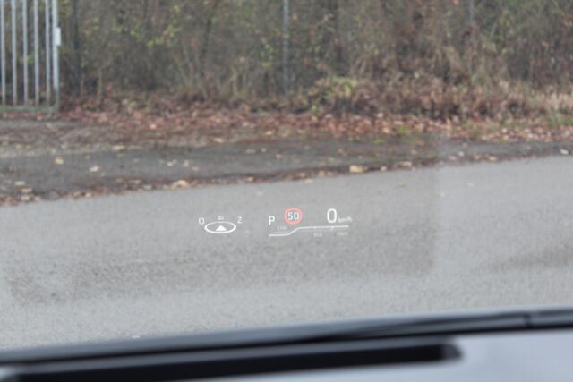 Toyota COROLLA Touring Sports 1.8 Hybrid Executive | Rijklaar | Blind Spot | Head Up | JBL | Park.sens. v+a | El.achterklep | Apple/Android | Keyless | LED