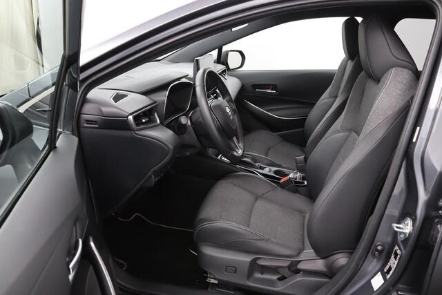 Toyota COROLLA Touring Sports Hybrid 140 Dynamic | Apple Carplay/Android Auto | Parkeersensoren Rondom | Stoelverwarming | Elektrisch bedienbare achterklep |