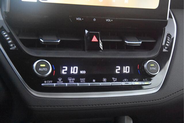 Toyota COROLLA Cross Hybrid 140 Style