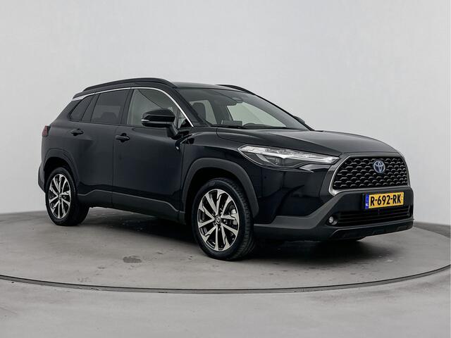 Toyota COROLLA Cross 2.0 High Power Hybrid First Edition | Parkeersensoren V+A | Stoelverwarming | Bekleding Leder/stof |