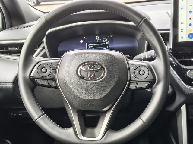 Toyota COROLLA Hybrid 140 Style + Premium Pack | Trekhaak | Half Leder | Stoelv