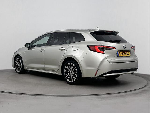 Toyota COROLLA Touring Sports 1.8 Hybrid Dynamic | 1E Eig! | Parkeercamera Achter | Stoelverwarming | Draadloze Telefoonlader | 17'' Lichtmetalen Velgen | Apple Carplay/Android Auto |
