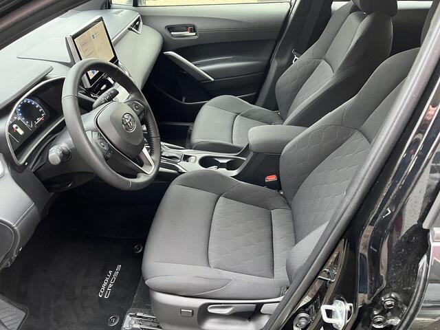 Toyota COROLLA Cross Hybrid 140 Style | Rijklaar | Stuur en stoelverwarming | Apple Carplay- Android | Draadloos telefoon laden