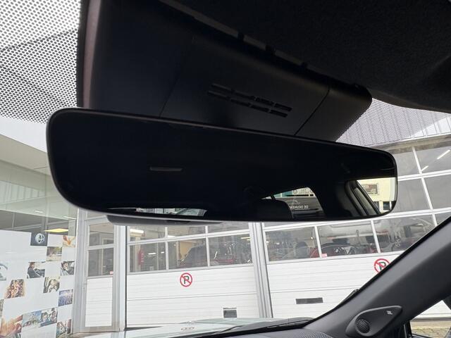 Toyota COROLLA Cross Hybrid 200 Executive Bi-Tone | JBL | 360 camera | Stuur +Stoelve