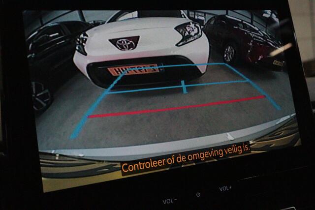 Toyota COROLLA Touring Sports Hybrid 140 Business Plus | APPCONNECT | CAMERA | VRUIT/STUUR/STOELVERW | ADAP CRUISE | LANE-ASSIST |