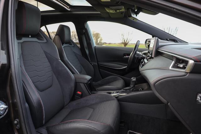 Toyota COROLLA 2.0 Hybrid Executive JBL ? Pano ? Camera ? LED