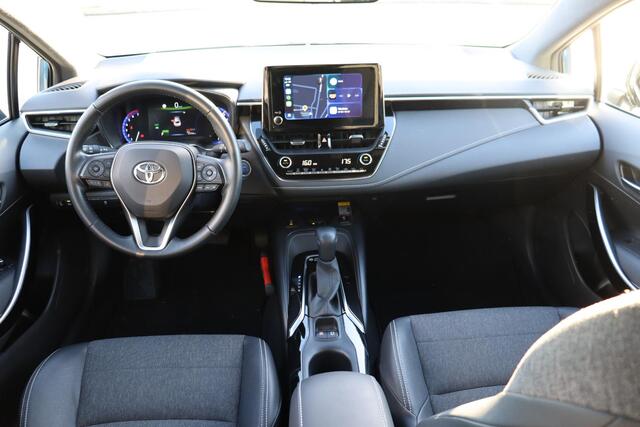 Toyota COROLLA 1.8 Hybrid Dynamic, Trekhaak,Stoelverwarming,Navi, Apple Carplay, Android Auto, Adaptieve Cruise control.