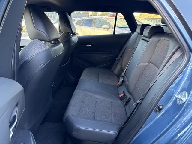 Toyota COROLLA Touring Sports 2.0 Hybrid Dynamic **NAVIGATIE/ STOELVERWARMING/ ADAPTIEF CRUISECONTROL/ 36 MAANDEN GARANTIE**