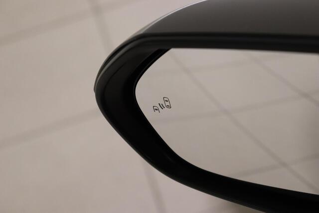 Toyota COROLLA 2.0 Hybrid Executive Limited, Stuur & Stoel verwarming, BSM, JBL, Apple Carplay/Android Auto!