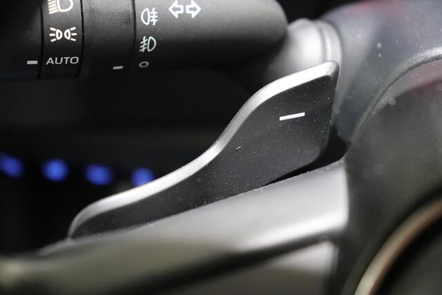 Toyota COROLLA 2.0 Hybrid Executive Limited, Stuur & Stoel verwarming, BSM, JBL, Apple Carplay/Android Auto!