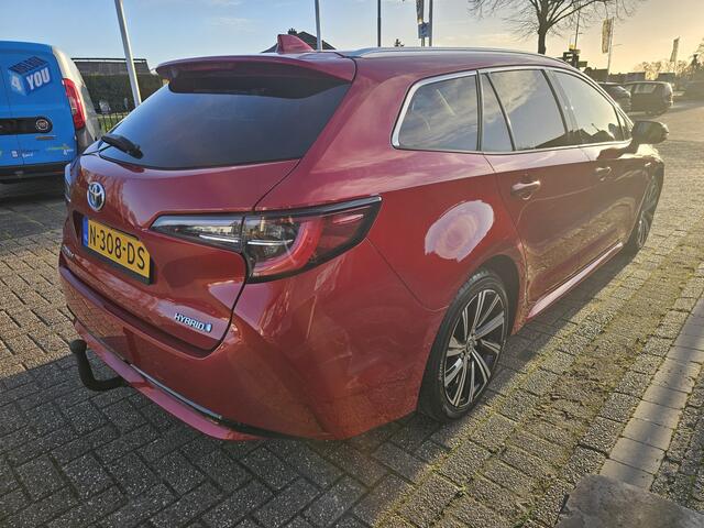 Toyota COROLLA Touring Sports 1.8 Hybrid Business Plus