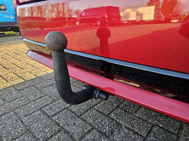 Toyota COROLLA Touring Sports 1.8 Hybrid Business Plus