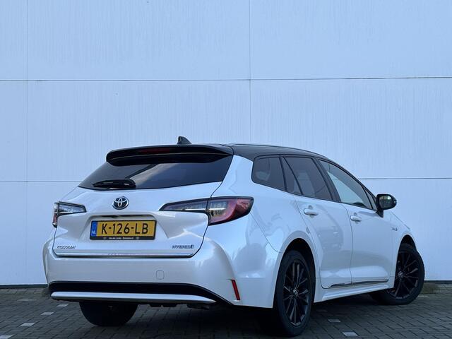 Toyota COROLLA Touring Sports 1.8 Hybrid Business | Navigatie | Stoelverwarming | Chrome pack |