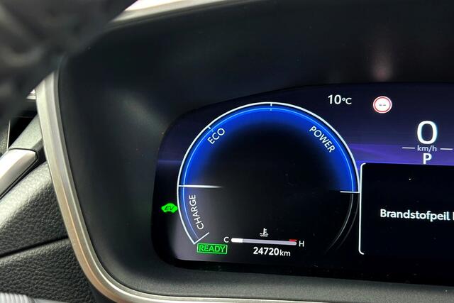 Toyota COROLLA Cross Hybrid 140 Style Urban Khaki