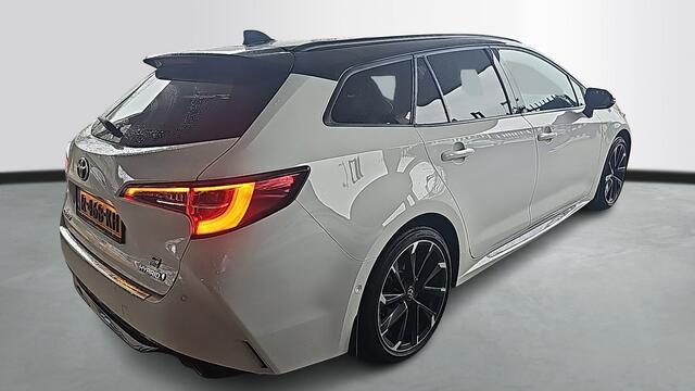 Toyota COROLLA Touring Sports 2.0 Hybrid 184pk Business GR-Sport / Navigatie / Camera / Apple Carplay / Stoelverwarming