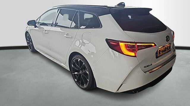 Toyota COROLLA Touring Sports 2.0 Hybrid 184pk Business GR-Sport / Navigatie / Camera / Apple Carplay / Stoelverwarming