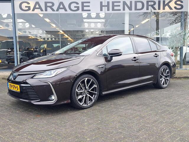 Toyota COROLLA 1.8 Hybrid Executive Sedan | Trekhaak | Blindspot | Adaptive CC | Leder-Stof | Occasion