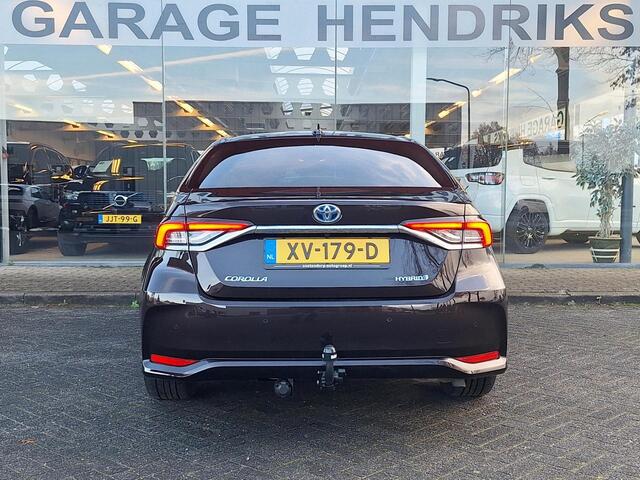 Toyota COROLLA 1.8 Hybrid Executive Sedan | Trekhaak | Blindspot | Adaptive CC | Leder-Stof | Occasion