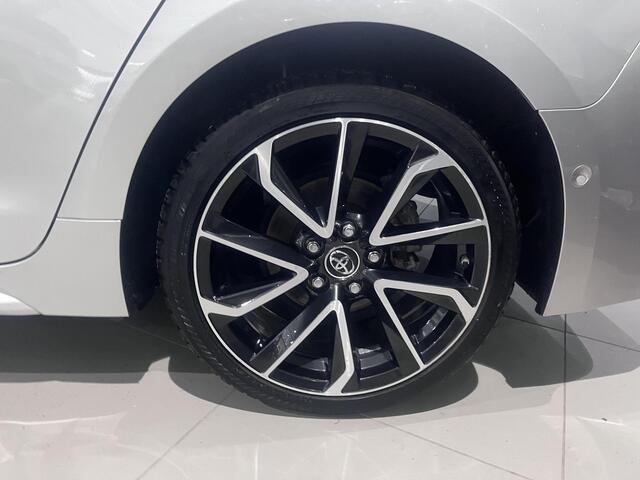 Toyota COROLLA Touring Sports 2.0 Hybrid Business Sport Intro