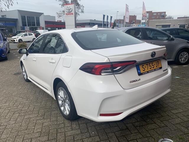 Toyota COROLLA Sedan 1.8 Hybrid Active Automaat